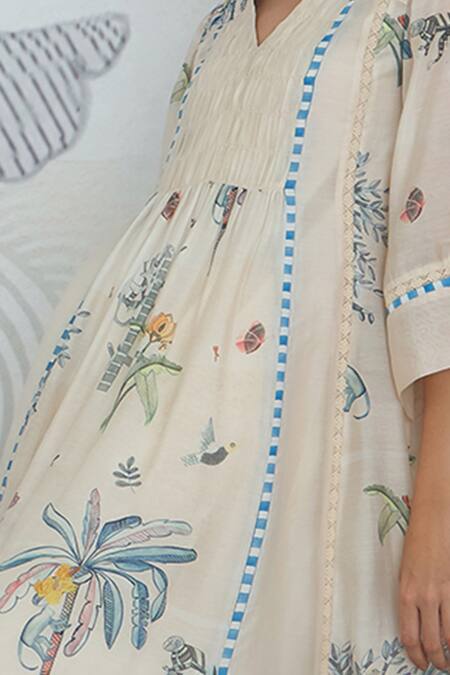 Shivani Bhargava_Ivory Chanderi V-neck Digital Print Jungle Anarkali _Online_at_Aza_Fashions