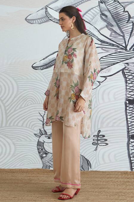 Buy Shivani Bhargava Beige Silk Organza Collared Check Flower Tunic Online at Aza Fashions Buy_Shivani Bhargava_Beige Silk Organza Collared Check Flower Tunic _Online_at_Aza_Fashions