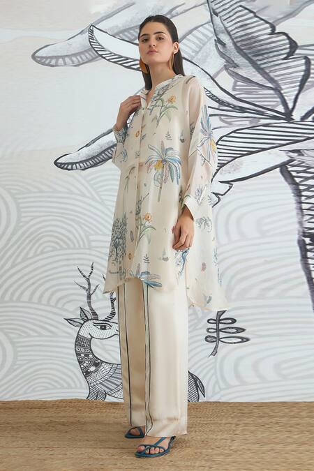 Shivani Bhargava_Ivory Silk Organza Collared Jungle Digital Print Tunic _at_Aza_Fashions