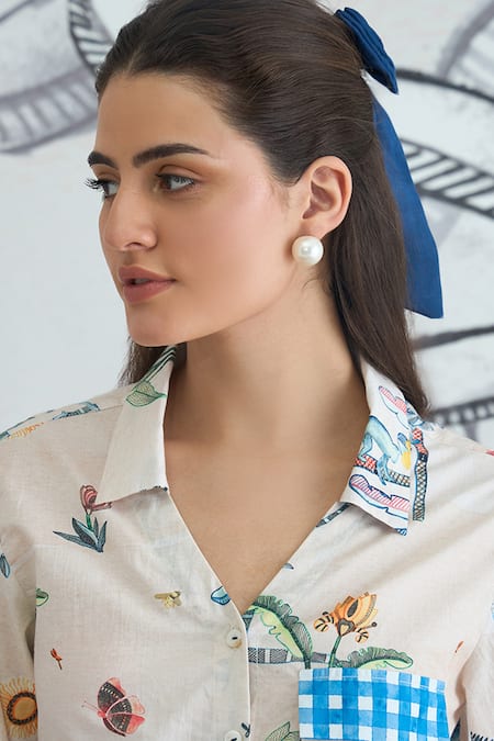 Shivani Bhargava Ivory Cotton Collared Jungle Print Crop Shirt And Shorts Set Online at Aza Fashions Shivani Bhargava_Ivory Cotton Collared Jungle Print Crop Shirt And Shorts Set _Online_at_Aza_Fashions