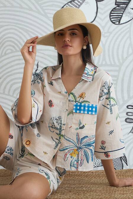 Shivani Bhargava Ivory Cotton Collared Jungle Print Crop Shirt And Shorts Set at Aza Fashions Shivani Bhargava_Ivory Cotton Collared Jungle Print Crop Shirt And Shorts Set _at_Aza_Fashions