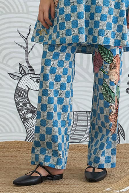 Shivani Bhargava_Blue Cotton Embroidery V-neck Check Flower Co-ord Set _Online_at_Aza_Fashions