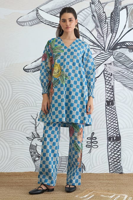 Shivani Bhargava_Blue Cotton Embroidery V-neck Check Flower Co-ord Set _at_Aza_Fashions