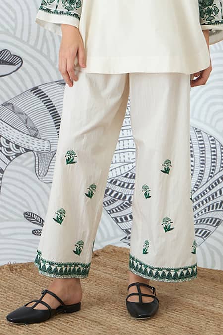 Shivani Bhargava_Ivory Chanderi, Cotton Embroidery Split V-neck Green Yoke Tunic And Pant Set _Online_at_Aza_Fashions