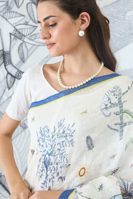 Shivani Bhargava_Ivory Digital Print Jungle Saree _Online_at_Aza_Fashions