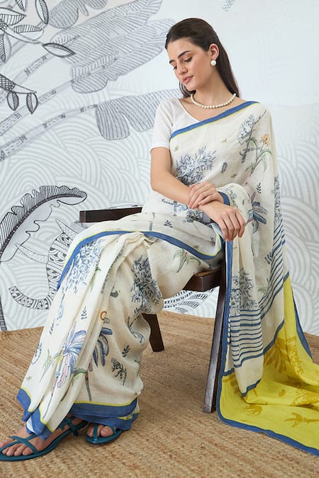 Buy_Shivani Bhargava_Ivory Digital Print Jungle Saree 