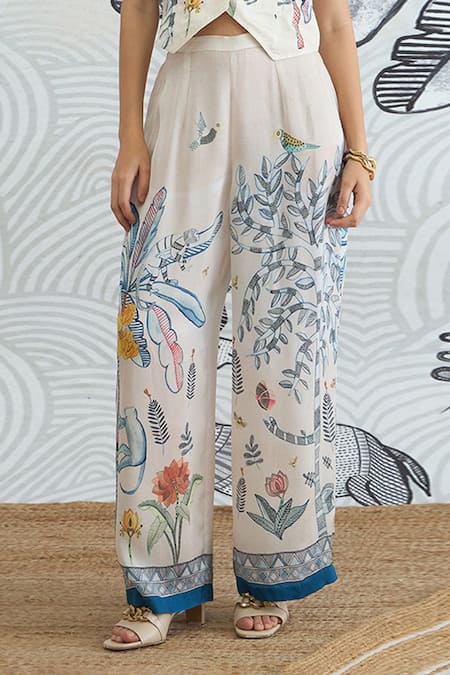 Shivani Bhargava_Cream Silk Satin V-neck Jungle Digital Print Waistcoat And Pant Set _Online_at_Aza_Fashions