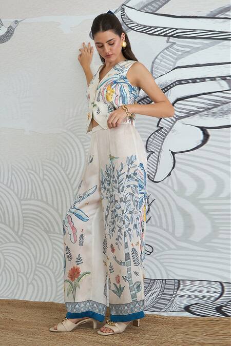 Shivani Bhargava_Cream Silk Satin V-neck Jungle Digital Print Waistcoat And Pant Set _at_Aza_Fashions