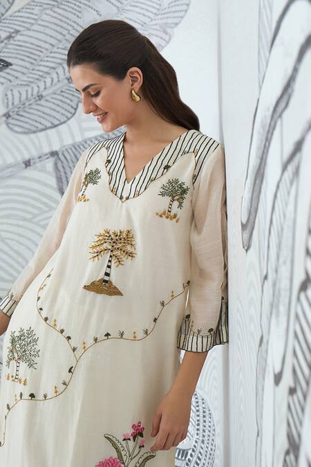 Shivani Bhargava Ivory Chanderi, Cotton Embroidery V-neck Mountain Kurta And Pant Set Online at Aza Fashions Shivani Bhargava_Ivory Chanderi, Cotton Embroidery V-neck Mountain Kurta And Pant Set _Online_at_Aza_Fashions