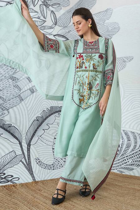 Shop Shivani Bhargava Green Chanderi, Cotton Embroidery Round Neck Sage Kurta Set Shop_Shivani Bhargava_Green Chanderi, Cotton Embroidery Round Neck Sage Kurta Set