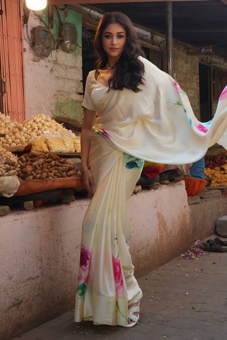 Shop Studio 113 White Silk, Satin Abstract Floral Print Saree Shop_Studio 113_White Silk, Satin Abstract Floral Print Saree