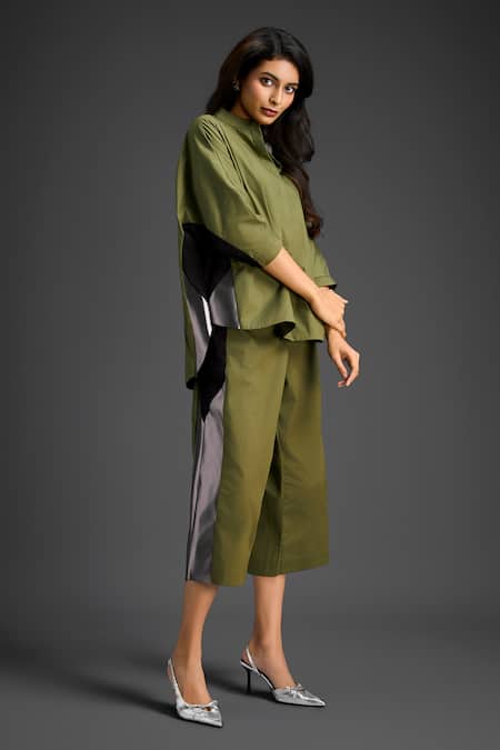 Deepika Arora_Green Cotton Mandarin Collar Designer Shirt And Pant Set _Online_at_Aza_Fashions