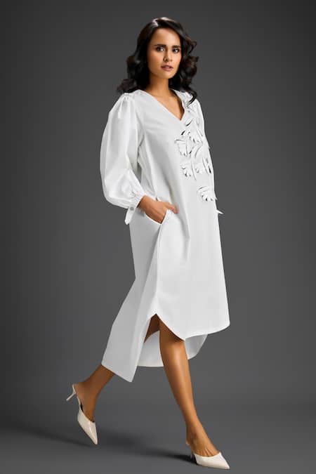 Deepika Arora White Cotton V-neck Designer Dress Online at Aza Fashions Deepika Arora_White Cotton V-neck Designer Dress _Online_at_Aza_Fashions