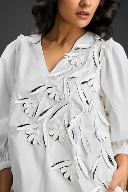 Deepika Arora White Cotton V-neck Designer Dress at Aza Fashions Deepika Arora_White Cotton V-neck Designer Dress _at_Aza_Fashions