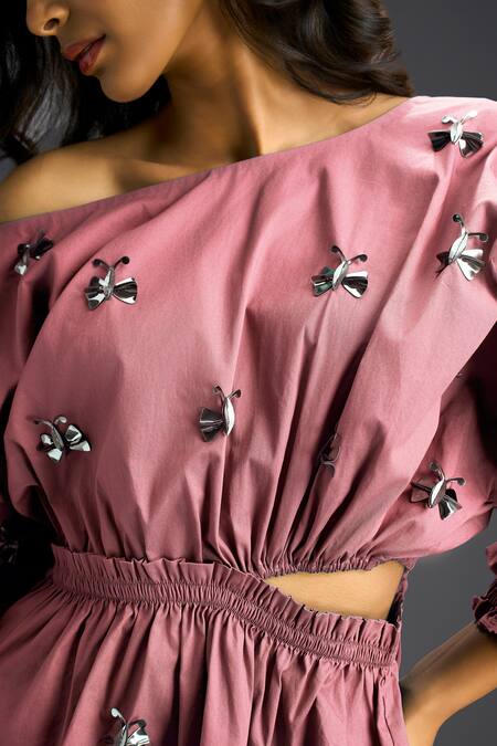 Deepika Arora Pink Cotton Off-shoulder Embroidered Dress at Aza Fashions Deepika Arora_Pink Cotton Off-shoulder Embroidered Dress _at_Aza_Fashions