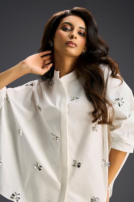 Deepika Arora_White Cotton Bows Collared Designer Embroidered Shirt And Shorts Set _Online_at_Aza_Fashions