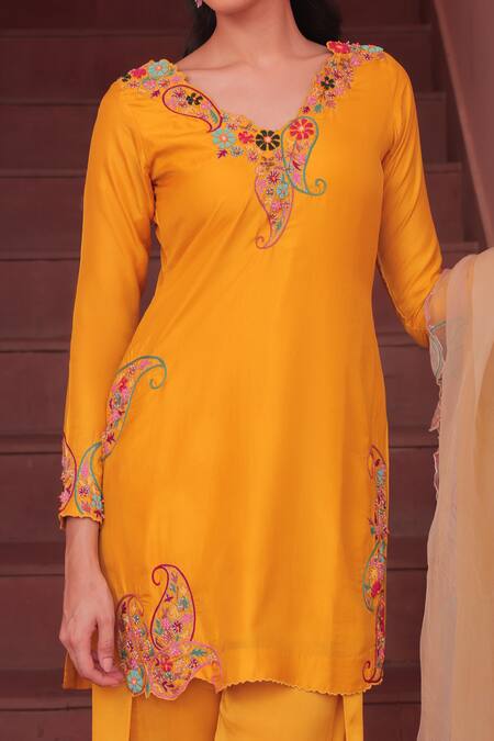 Label Astha Chhabra_Yellow Silk, Satin, Georgette, Organza Embroidery Round Neck Designer Kurta Set _at_Aza_Fashions