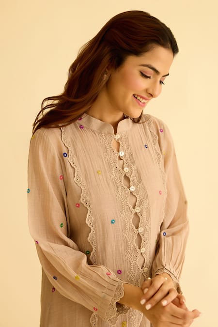 Naaz By Noor Brown Chanderi, Cotton Embroidery Mandarin Collar Kurta Pant Set at Aza Fashions Naaz By Noor_Brown Chanderi, Cotton Embroidery Mandarin Collar Kurta Pant Set _at_Aza_Fashions