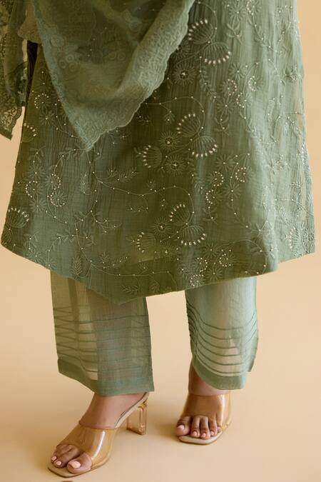 Buy Naaz By Noor Green Chanderi, Cotton, Organza Pearls, Embroidery V-neck Muted Kurta Set Online at Aza Fashions Buy_Naaz By Noor_Green Chanderi, Cotton, Organza Pearls, Embroidery V-neck Muted Kurta Set _Online_at_Aza_Fashions