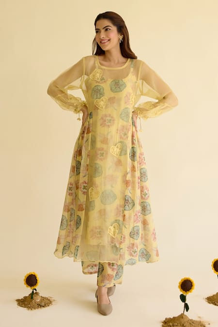 Naaz By Noor Yellow Chanderi, Organza, Cotton Embroidery Round Neck Printed Kurta And Pant Set 