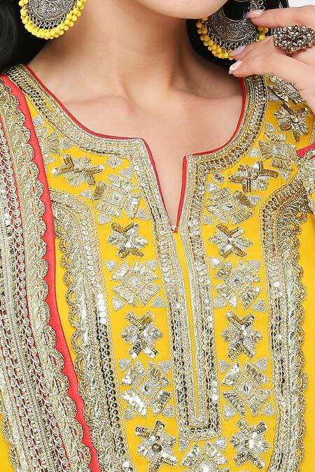 Buy_Neha Mehra_Yellow Georgette Embroidery, Sequins Split V-neck Kurta Set _Online_at_Aza_Fashions