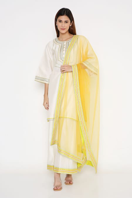 Neha Mehra White Chanderi Embroidery Round Neck Kurta Pant Set 