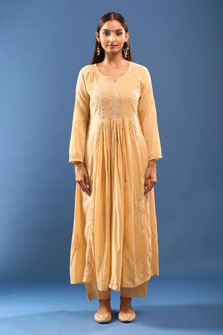 Buy_Samyukta Singhania_Cream Cotton, Embroidery Round Neck Chikankari Kurta Set _Online_at_Aza_Fashions