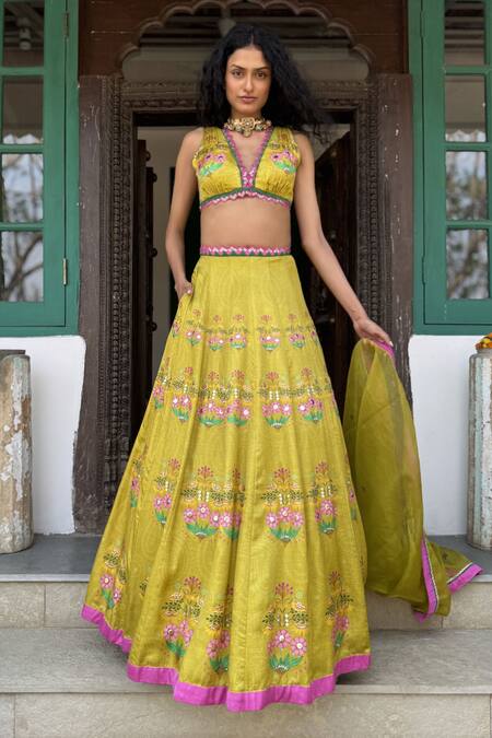 Buy Basil Leaf Yellow Tussar, Chiffon Embroidery V-neck Lehenga Set Online at Aza Fashions Buy_Basil Leaf_Yellow Tussar, Chiffon Embroidery V-neck Lehenga Set _Online_at_Aza_Fashions