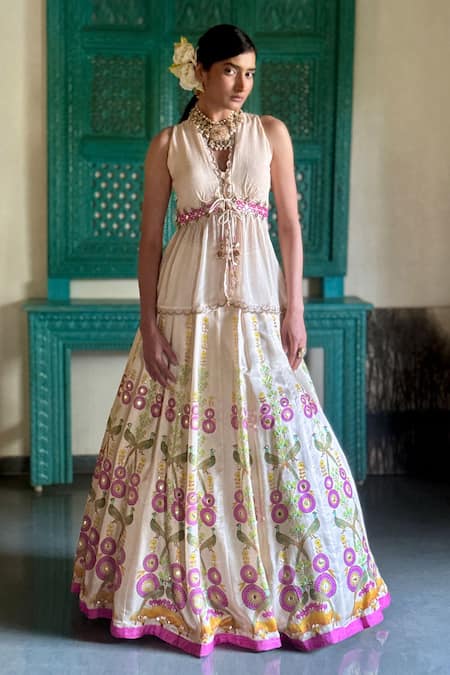 Buy Basil Leaf Beige Chiffon Round Neck Floral Embroidered Lehenga Set Online at Aza Fashions Buy_Basil Leaf_Beige Chiffon Round Neck Floral Embroidered Lehenga Set _Online_at_Aza_Fashions