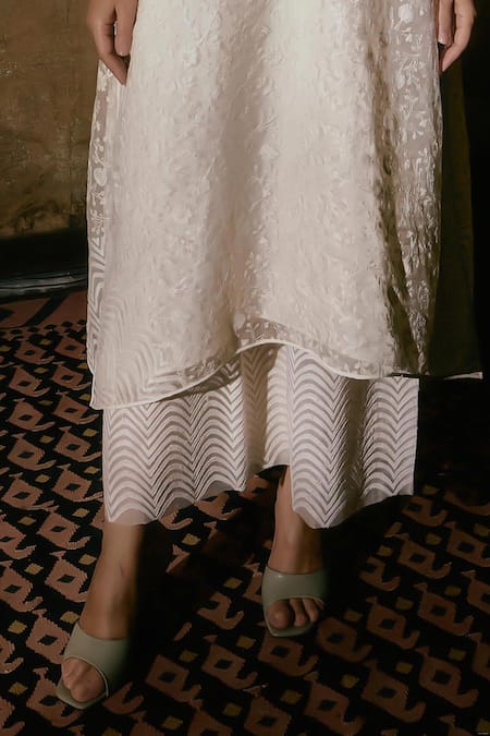House Of Kotwara_Ivory Organza, Crepe Embroidery Round Neck Chikankari Kurta Set _Online_at_Aza_Fashions