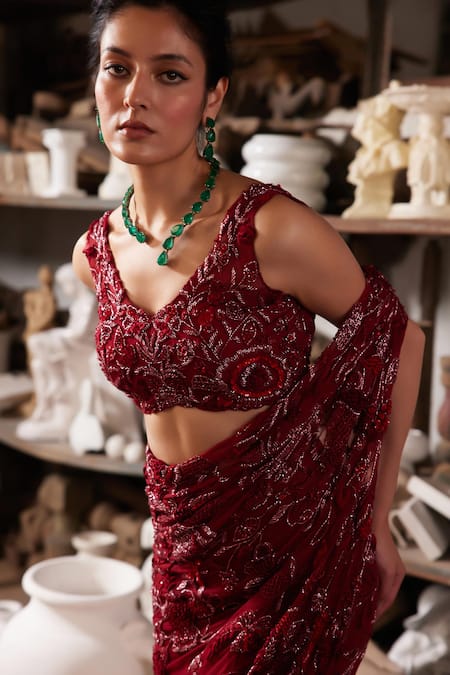 Mehul Gupta Red Organza, Georgette Embroidery V-neck Hand Pre-draped Saree Set Online at Aza Fashions Mehul Gupta_Red Organza, Georgette Embroidery V-neck Hand Pre-draped Saree Set _Online_at_Aza_Fashions