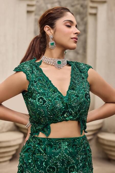 Buy_Mehul Gupta_Green Net Embroidery V-neck Hand Skirt Set 