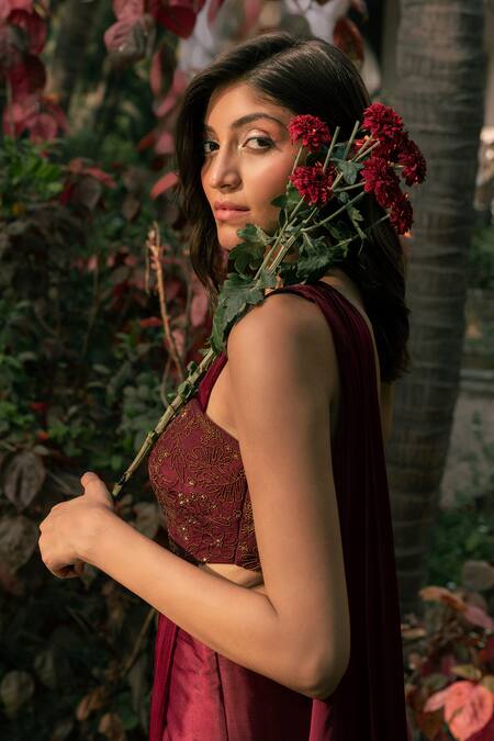 Buy_Parshya_Maroon Embroidery Sweetheart Neck Hand Saree Gown _Online_at_Aza_Fashions