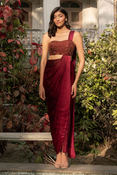 Parshya Maroon Embroidery Sweetheart Neck Hand Saree Gown 