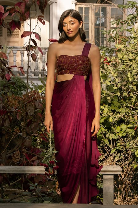Buy_Parshya_Maroon Embroidery Sweetheart Neck Hand Saree Gown 