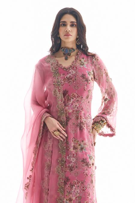Ridhima Bhasin_Pink Georgette, Chanderi Embroidery Round Neck Veda Kurta Set _at_Aza_Fashions