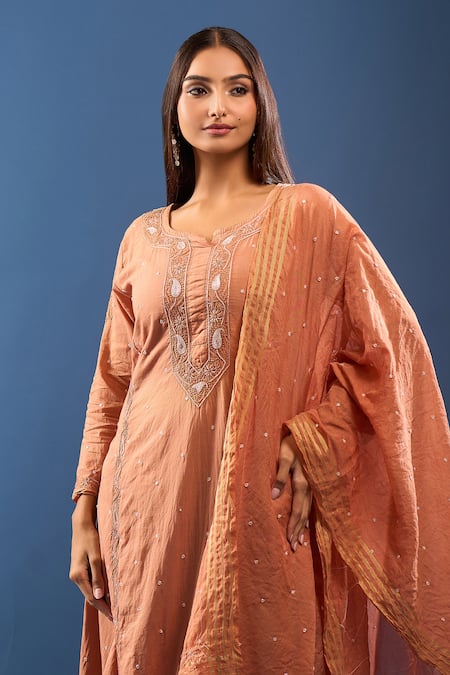 Samyukta Singhania_Peach Chanderi Cotton Embroidery, Cut Work Round Neck Kurta Set _at_Aza_Fashions