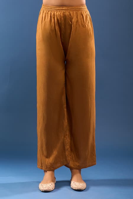 Samyukta Singhania_Brown Chanderi Cotton Mirrors Round Neck Chikankari Kurta Set _at_Aza_Fashions