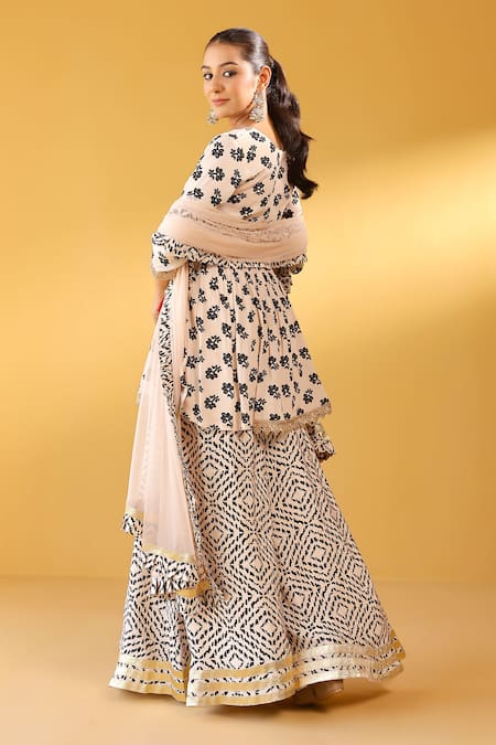 Palak & Mehak Cream Floral Angarkha Set 