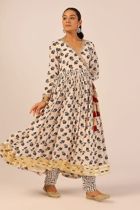 Palak & Mehak_Cream Chanderi Zari, Tassels V-neck Floral Print Anarkali Set _Online_at_Aza_Fashions