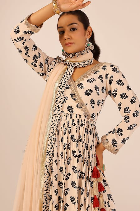 Palak & Mehak_Cream Chanderi Zari, Tassels V-neck Floral Print Anarkali Set _at_Aza_Fashions