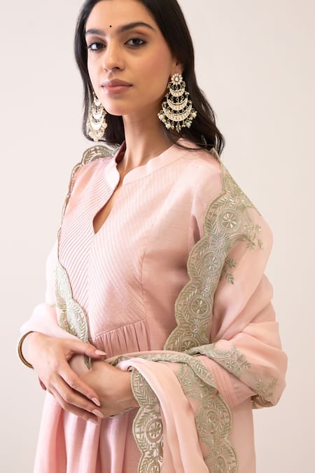 Buy_Roohbyridhimaa_Pink Viscose, Silk, Organza Embroidery, Zari Mandarin Pastel Gumaan Kurta Set 