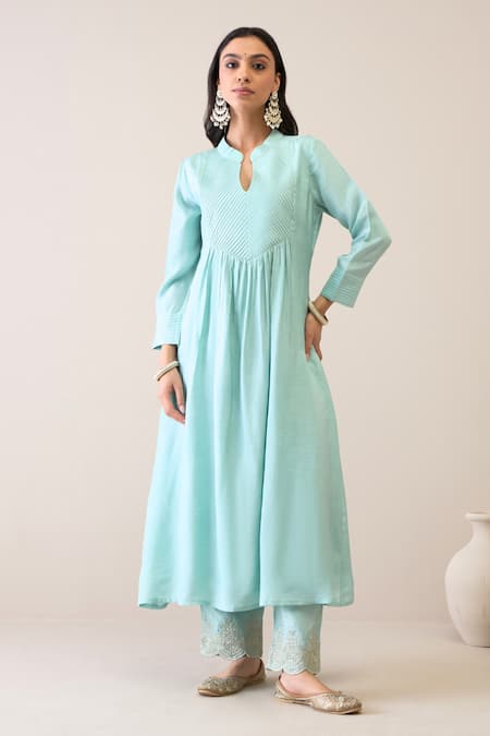 Roohbyridhimaa_Blue Viscose, Organza Embroidery, Zari Keyhole Neck Pastel Kurta Set _Online_at_Aza_Fashions