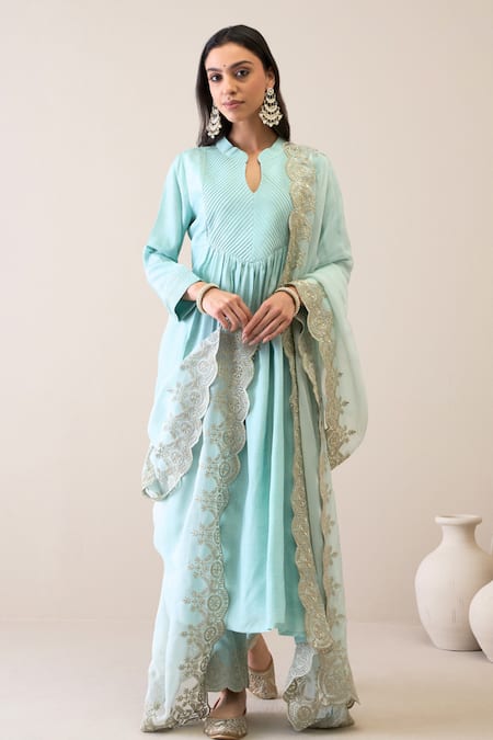 Roohbyridhimaa Blue Viscose, Organza Embroidery, Zari Keyhole Neck Pastel Kurta Set 
