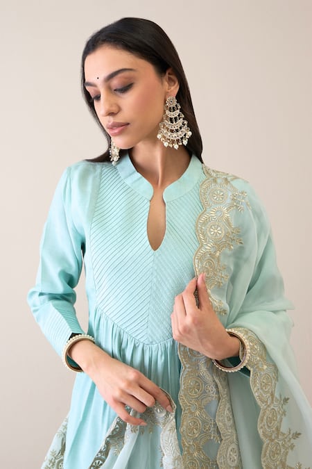 Buy_Roohbyridhimaa_Blue Viscose, Organza Embroidery, Zari Keyhole Neck Pastel Kurta Set 
