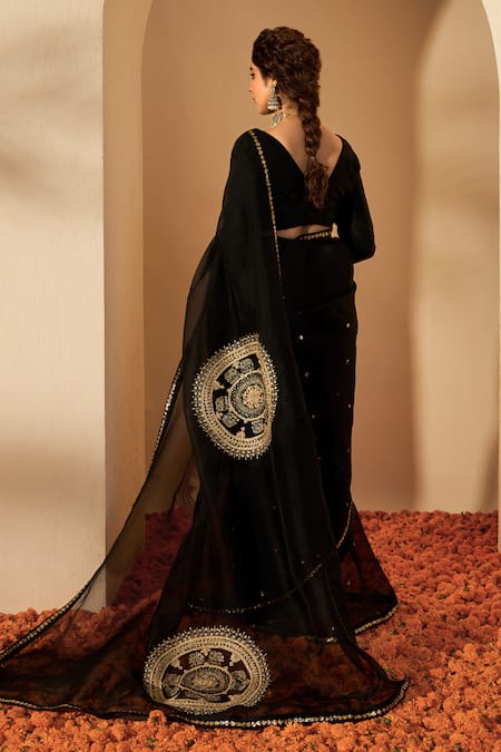 Roohbyridhimaa Black Bhavya Saree Set 