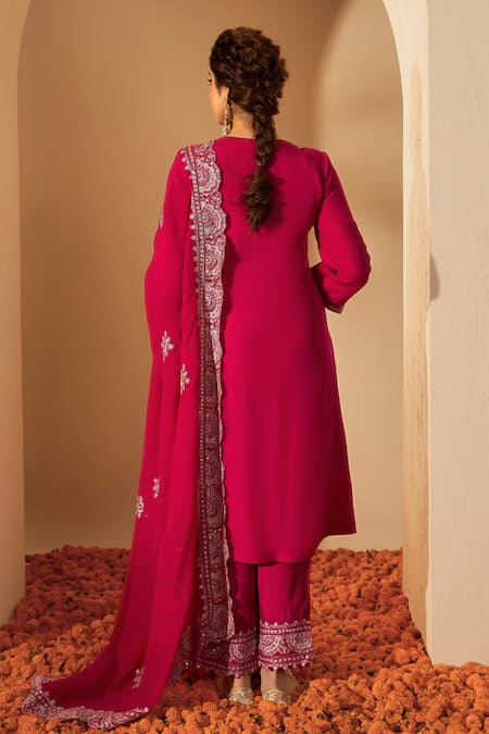 Roohbyridhimaa Fuchsia Pink Zari Embroidered Kurta Set 