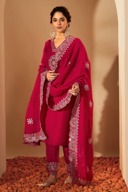 Shop_Roohbyridhimaa_Fuchsia Silk Organza Zari, Sequins V-neck Pink Embroidered Kurta Set _Online_at_Aza_Fashions