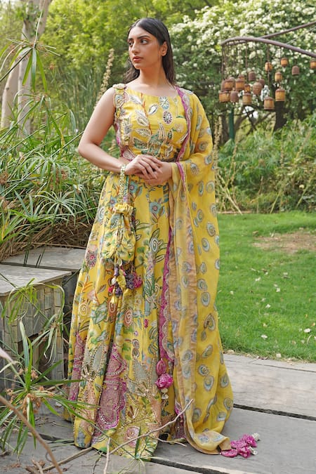 Shop_Soniya G_Yellow Embroidery Round Neck Floral Print Lehenga Set _Online_at_Aza_Fashions