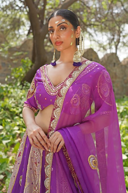 Buy_Soniya G_Purple Sequins, Embroidery V-neck Royal Silk Blend Lehenga Set _Online_at_Aza_Fashions